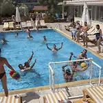 Semesteranläggning (resort) Matiate & 3*