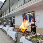 Matiate & Semesteranläggning (resort)