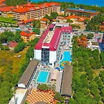 Semesteranläggning (resort) Matiate & 3*