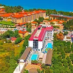 Matiate & Semesteranläggning (resort)